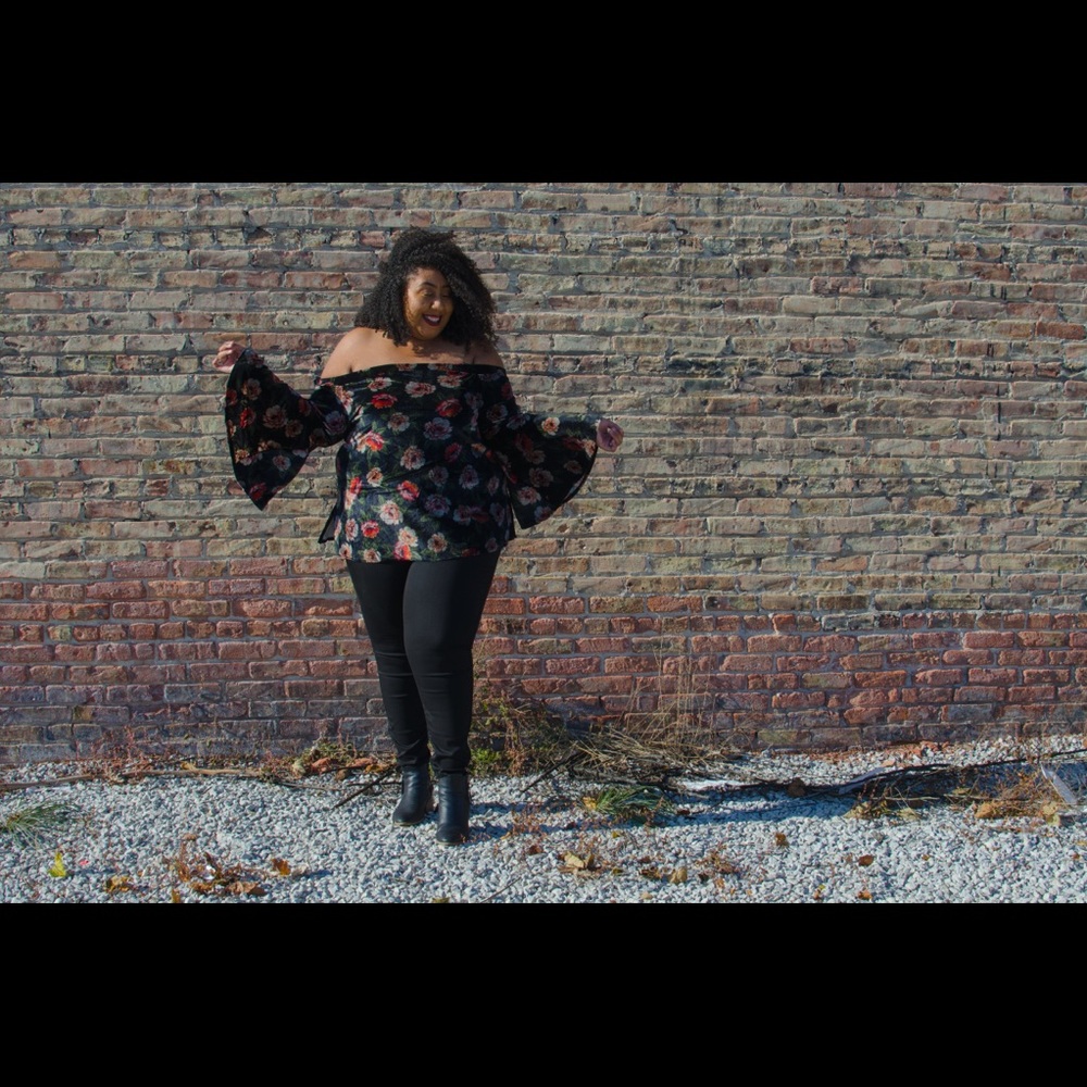 Torrid off the shoulder flower top